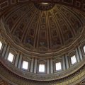 Kuppel von San Pietro (Petersdom) von unten