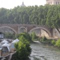 Ponte Fabricio zur Isola Tiberina (Tiberinsel)