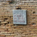 Portico del Tetto spiovente, Regio II
