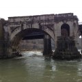 Ponte Rotto oder Ponte Emilio und dahinter die Ponte Palatino