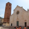 Duomo S. Martino und links im Hintergrund die Chiesa Sant Agostino