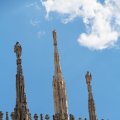 Fialengekrönte Strebepfeiler des Mailänder Doms