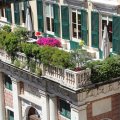 Auf der Dachterrasse des Palazzo Rosso mit Blick auf den Palazzo Grimaldi della Meridiana