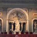 In der Mitte des Salone dei Cinquecento (Saal der Fünfhundert) auf der Nordseite die Statue des Papst Leo X