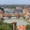 Blick von der Piazzale Michelangelo auf die Ponte Vecchio über den Arno