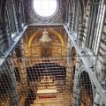 Oberhalb des Apsis des Duomo di Siena