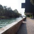 Viale Trento am Rio dei Giardini in den Giardini della Biennale