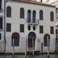 Kleiner Palazzo, gehörte mal einem Schauspieler, am Canale Grande Ecke Rio de S. Maria Mater Domini