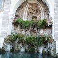 Renaissance-Brunnen am Zugang (Teatro del Fontanone) zu den Farnesichen Gärten (Uccelliere Farnesiane)