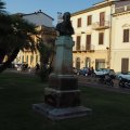 Büste des Giuseppe Barsanti an der Viale Regina Margherita