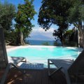 Der Pool der Sorrento Dream Villa mit Blick auf den Vesuv (Vesuvio)