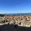 Ausblick von der Via Francesco Cozza auf den Lago di Bolsena und Bolsena