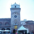 Torre DellOrologio an der Piazza delle Erbe