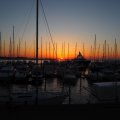 Sonnenuntergang über dem Jachthafen.