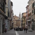 Corso Giuseppe Garibaldi, hinten die Chiesa del Santissimo Sacramento