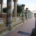 Complesso Monumentale di Santa Chiara: Chiostro maiolicato