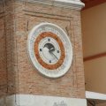Untere Uhr am Uhrenturm, Torre dellOrologio an der Piazza Tre Martiri