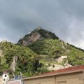 Die Berge um Amalfi, oben der Torre di Pogerola