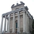 Tempel des Antoninus und der Faustina (San Lorenzo in Miranda)