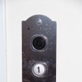 Fahrstuhlknopf im Appartement