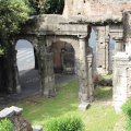 Portico al Foro Olitorio