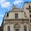 Chiesa dei Santi Claudio e Andrea dei Borgognoni an der Piazza di San Silvestro