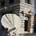 Fontana delle Api am südlichen Ende der Via Vittorio Veneto