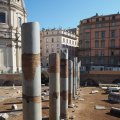 Foro Traiano: Säulenreihe an der Piazza Foro Traiano