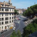 Piazzale Caffarelli: Via del Teatro di Marcello