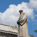 Denkmal Leonardo da Vincis auf der Piazza della Scala