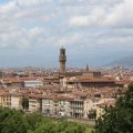 Blick von der Piazzale Michelangelo auf die Innenstadt Florenz mit dem Turm des Palazzo Vecchio