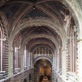 Einblick ins Hauptschiff des Duomos di Siena