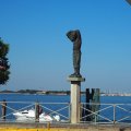 Monumento al pescatore auf der Isola dellunione | Comments: 1