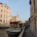 Fondamanta Nani -  vor der Kirche San Trovaso befindet sich die Squero di San Trovaso einer der letzten noch existierenden Gondelwerkstätten in Venedig