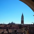 Aussicht von der Scala Contarini del Bovolo zum Campanile di San Marco