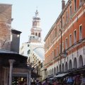 Ponte di Rialto und der Turm der Chiesa di San Bartolomeo di Rialto