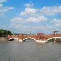 Ponte Scaligero oder Ponte di Castelvecchio über die Etsch
